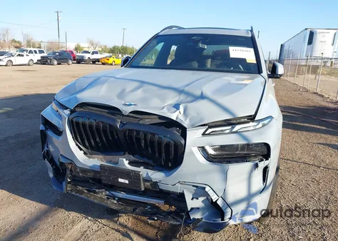 2026 BMW X7 xDrive40I z USA, uszkodzony, nr VIN 5UX23EM04T9287980